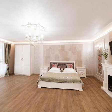Vip Apartment On Duhnovicha Street .Free Parking. Uzhhorod Luaran gambar