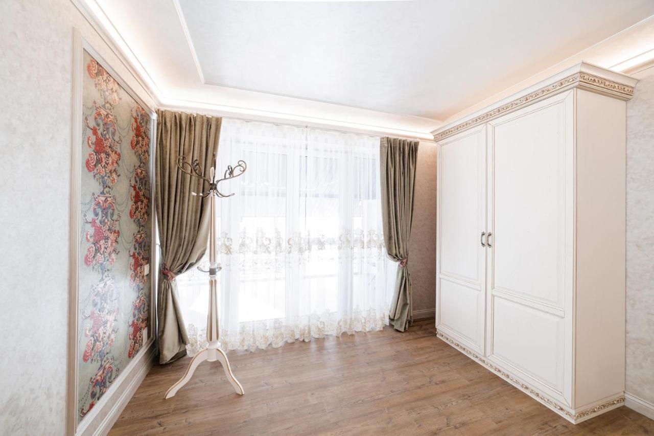 Vip Apartment On Duhnovicha Street .Free Parking. Uzhhorod Luaran gambar