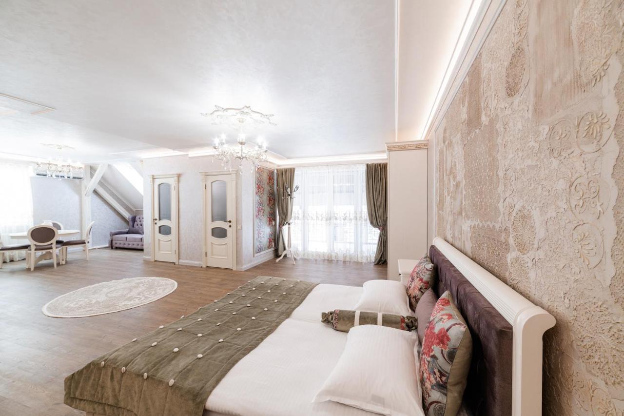 Vip Apartment On Duhnovicha Street .Free Parking. Uzhhorod Luaran gambar