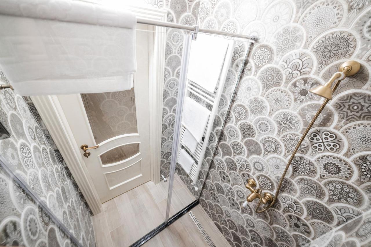 Vip Apartment On Duhnovicha Street .Free Parking. Uzhhorod Luaran gambar